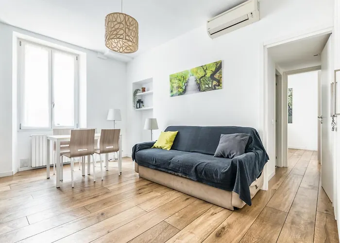 Stayeasy Fara12 - Central Station & Downtown Walking Distance